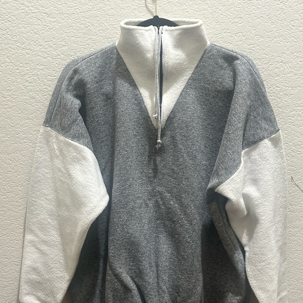 Men's Gray and White Zip-Up Sweater
